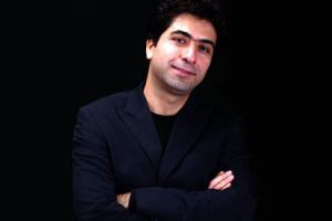 محمد معتمدی تور کنسرت‌های "کویر" را روی صحنه می‌برد