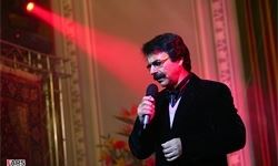 علیرضا افتخاری در شیراز کنسرت برگزار می‌کند