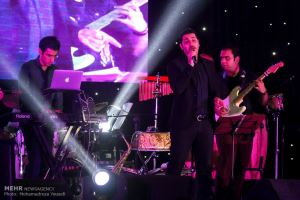 عکس/ کنسرت احسان خواجه امیری در قزوین
