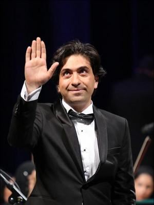 محمد معتمدی: به عنوان یک موزیسین به رئیس‌جمهور تبریک می‌گویم